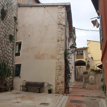 Rue Du Vieux Chateau - Beau F2