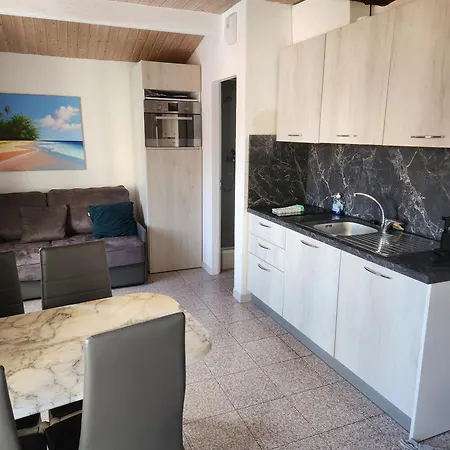 Rue Du Vieux Chateau - Beau F2 Appartement *
